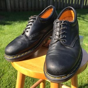 Dr. Martens Unisex-Adult 5 Eye Boot | Black